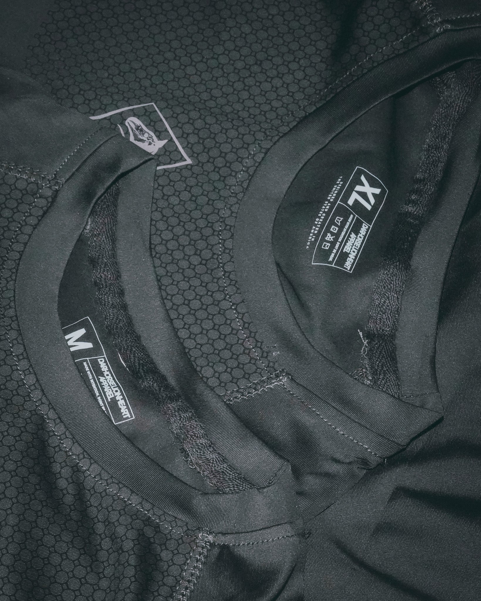The DH WORK COMPRESSION // RASHGUARD Shirt